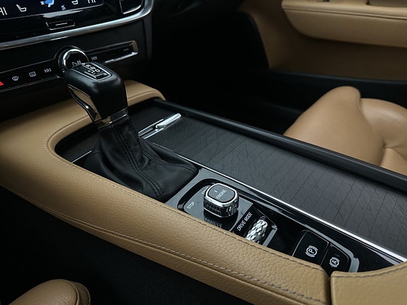 Volvo V90 Cross Country 28 of 30