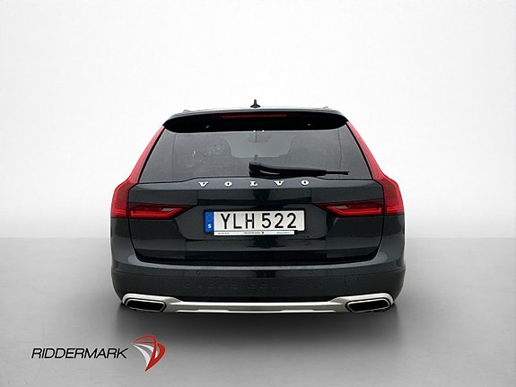 Volvo V90 Cross Country 7 of 30