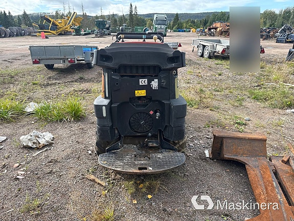 Redskapsbärare Ditch Witch R300 6 of 27