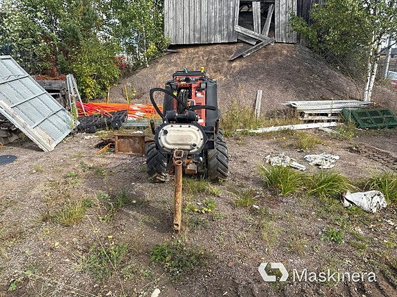 Redskapsbärare Ditch Witch R300 2 of 27