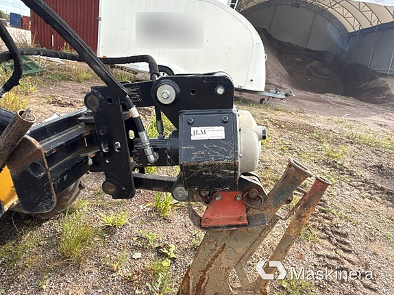 Redskapsbärare Ditch Witch R300 10 of 27
