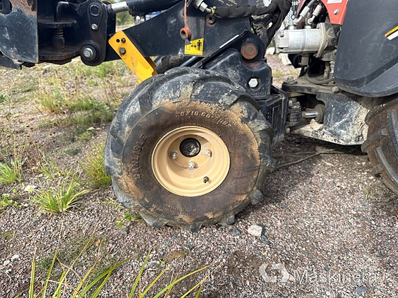 Redskapsbärare Ditch Witch R300 17 of 27