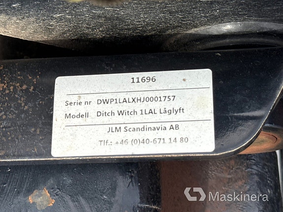 Redskapsbärare Ditch Witch R300 21 of 27