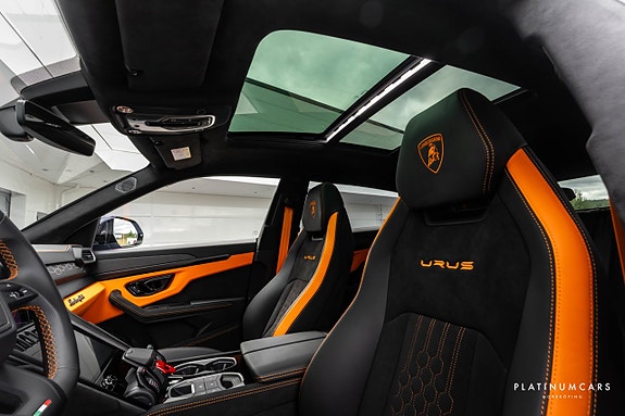 Lamborghini Urus 9 of 27