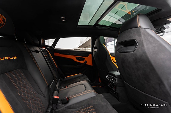 Lamborghini Urus 8 of 27