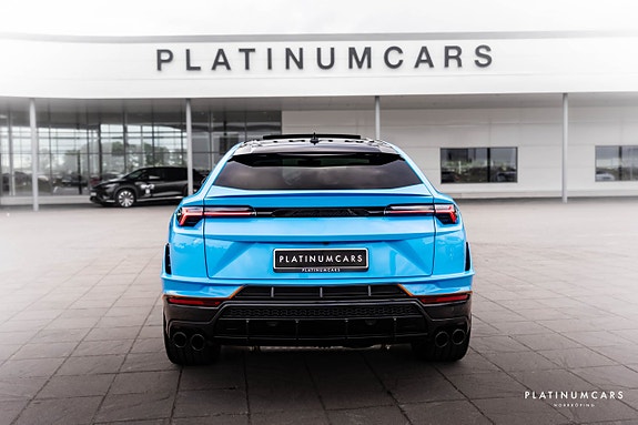 Lamborghini Urus 5 of 27