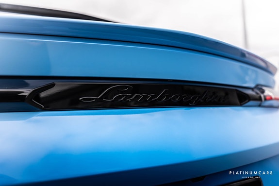 Lamborghini Urus 25 of 27