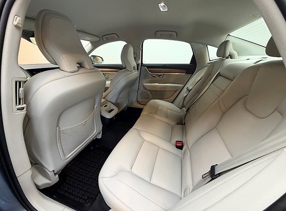 Volvo S90 8 of 11