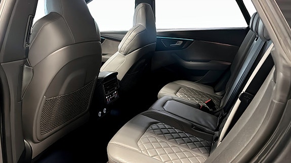 Audi Q8 12 of 13