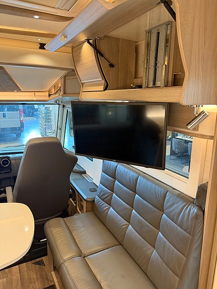 KABE Travel Master Imperial 910 GB * Välutrustad* 24 of 24