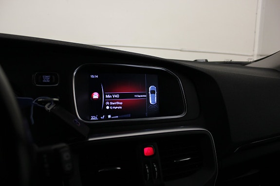 Volvo V40 17 of 21