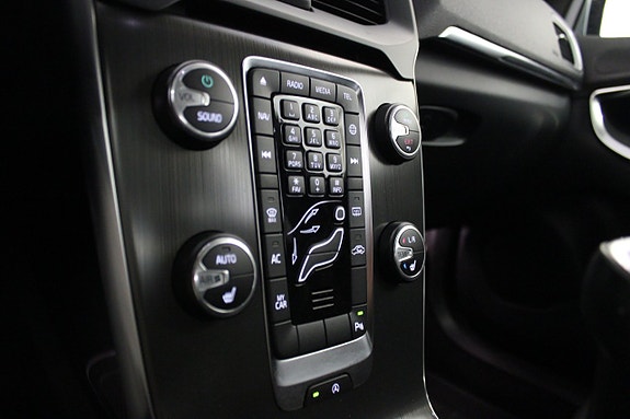 Volvo V40 19 of 21