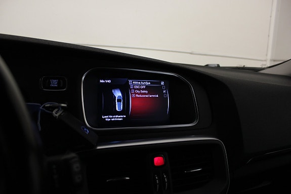 Volvo V40 18 of 21