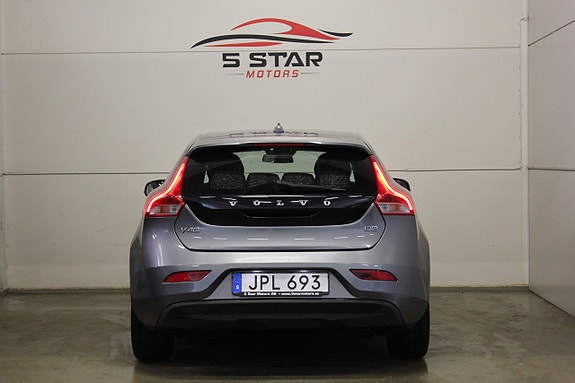Volvo V40 5 of 21