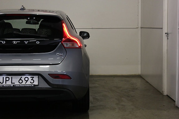 Volvo V40 6 of 21