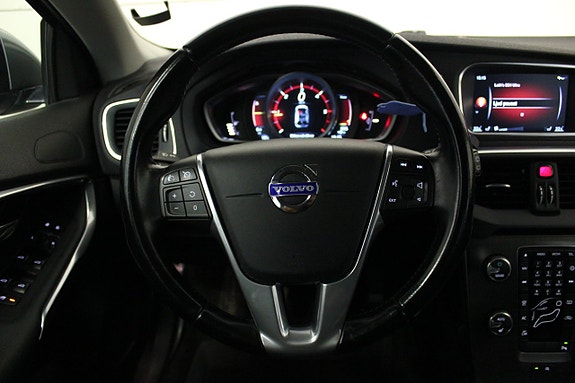 Volvo V40 14 of 21