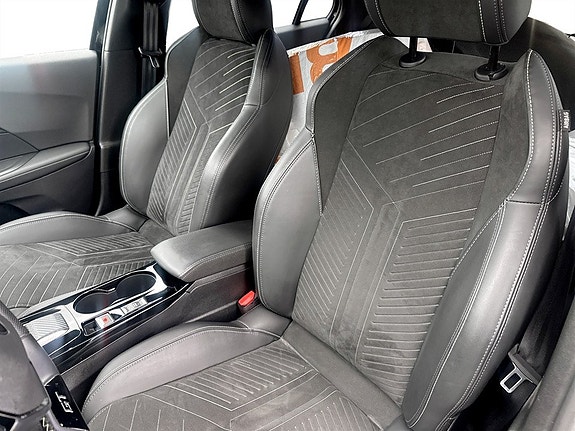 Peugeot 2008 5 of 15