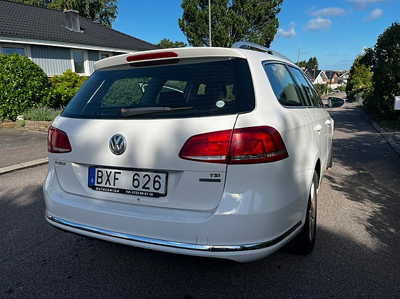 Volkswagen Passat 5 of 14