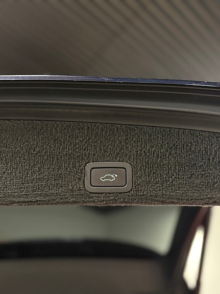 Volvo XC60 9 of 23