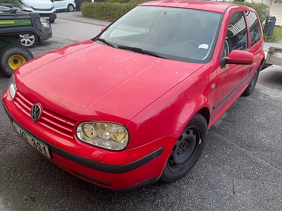Volkswagen Golf IV 2 of 8