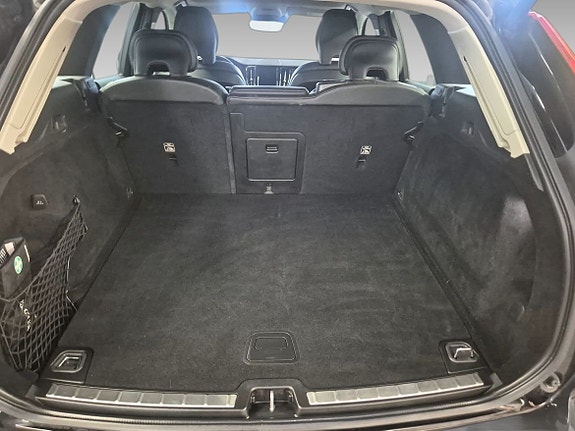Volvo XC60 12 of 12