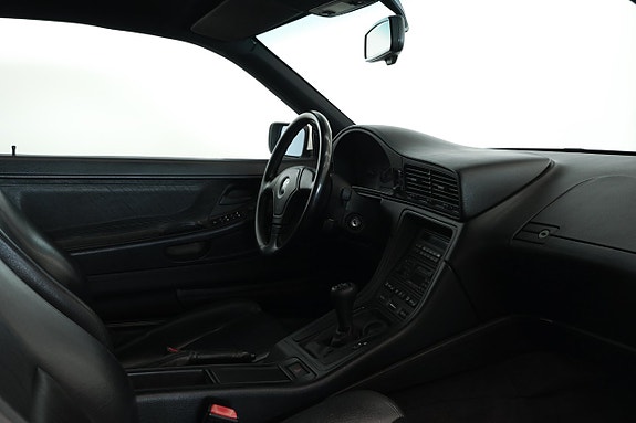 BMW 850i 13 of 17
