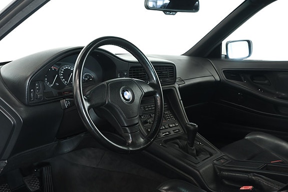 BMW 850i 15 of 17