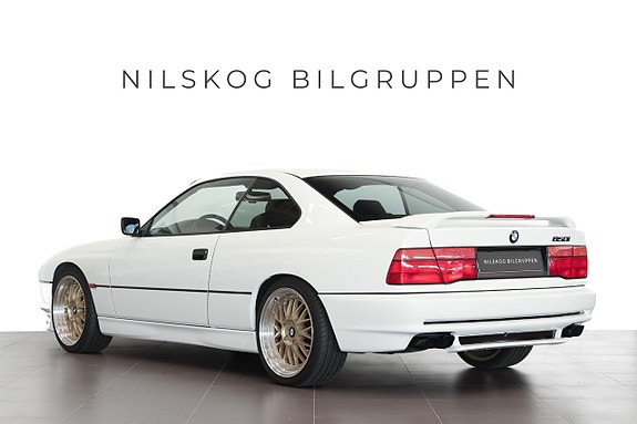 BMW 850i 4 of 17