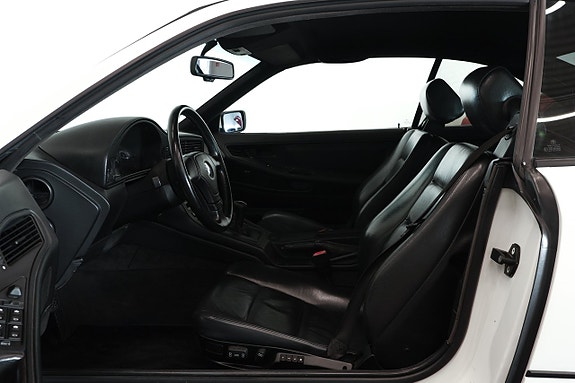 BMW 850i 17 of 17