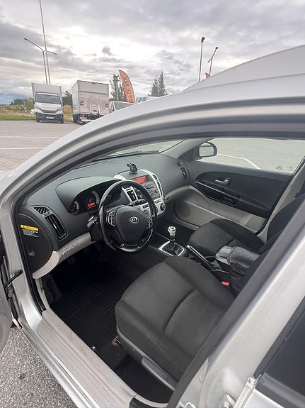 Kia Ceed 13 of 13