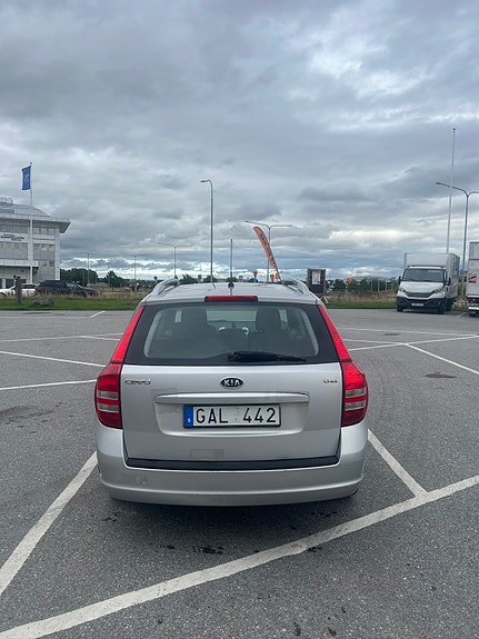 Kia Ceed 8 of 13