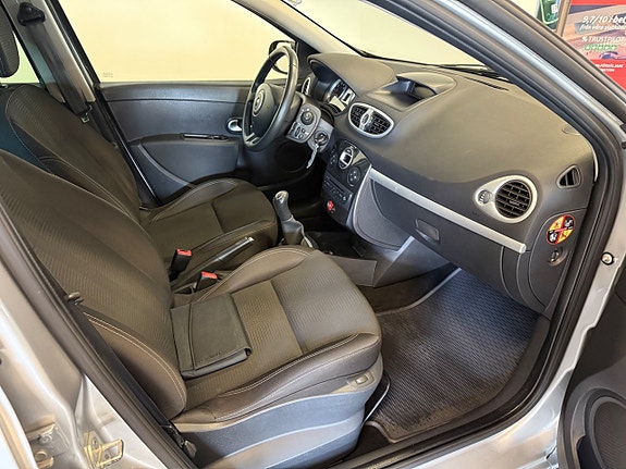 Renault Clio 13 of 13