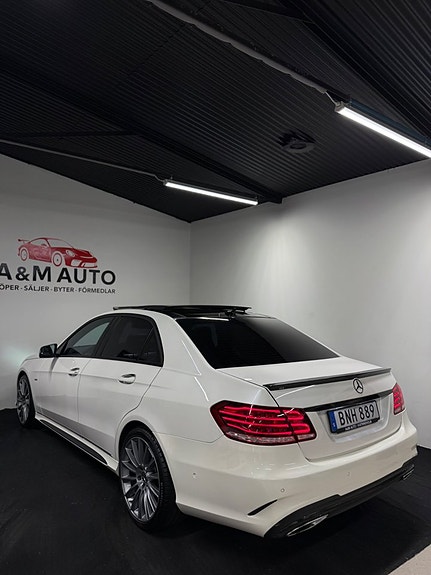 Mercedes-Benz E220 8 of 27