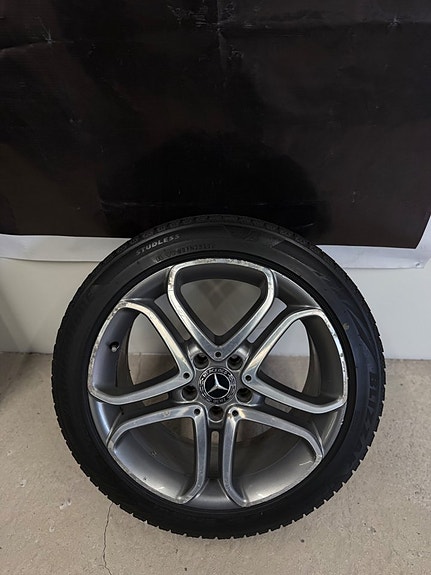 Mercedes-Benz E220 27 of 27