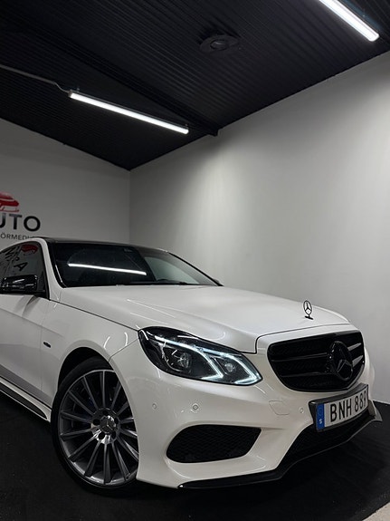 Mercedes-Benz E220 5 of 27