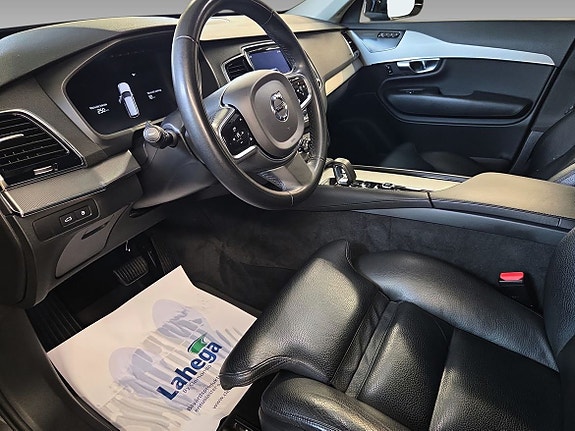 Volvo XC90 11 of 11