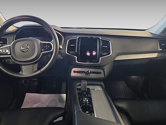 Volvo XC90 10 of 11