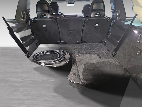 Volvo XC90 8 of 11