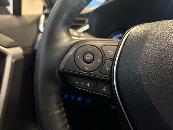 Toyota RAV4 22 of 28