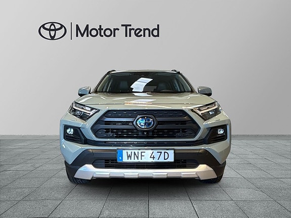 Toyota RAV4 6 of 28
