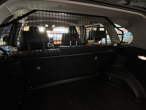 Toyota RAV4 15 of 28