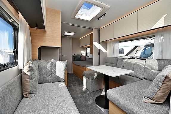 Adria 613 HT Adora, Långbäddar 6 of 27