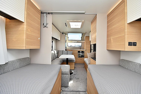Adria 613 HT Adora, Långbäddar 13 of 27