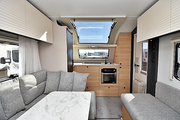 Adria 613 HT Adora, Långbäddar 17 of 27