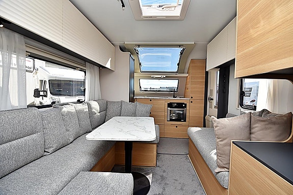 Adria 613 HT Adora, Långbäddar 15 of 27