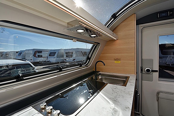 Adria 613 HT Adora, Långbäddar 21 of 27