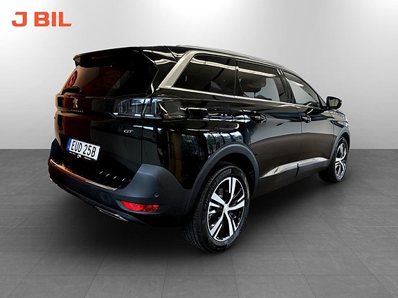 Peugeot 5008 3 of 18