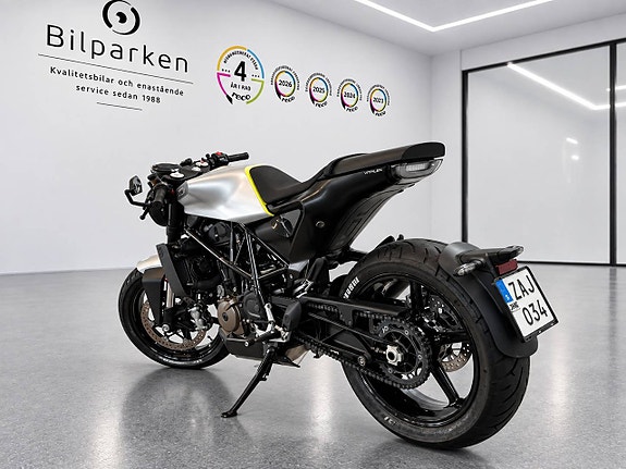 Husqvarna Vitpilen 701 Arrow slip-on 7 of 7