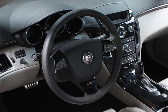 Cadillac CTS-V 18 of 21