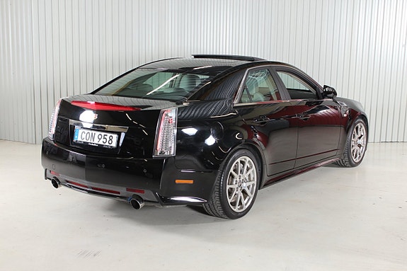 Cadillac CTS-V 12 of 21
